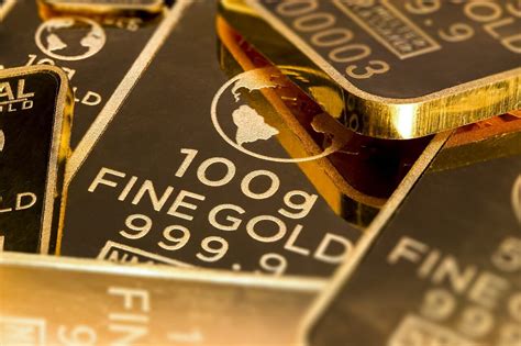 How does bitcoin work, how risky is it, how to buy it & invest in it, new cryptocurrencies to watch, how has bitcoin performed, is it a good investment? Gold or Bitcoin:Where To Invest Today - Peter Online Reviews