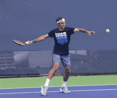 Yes, i've noticed that too. Forehand: racket face angle is constant through the ...