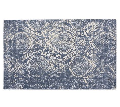 Pottery barn teen offers everything your teen will need to make their bedroom or dorm room uniquely their own as well as functional. 10 Trendy Blue Pottery Barn Rugs On Sale! | Candie Anderson