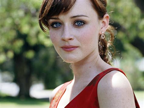 No Spoilers Alexis Bledel Is An Incredible Actress She Plays Her