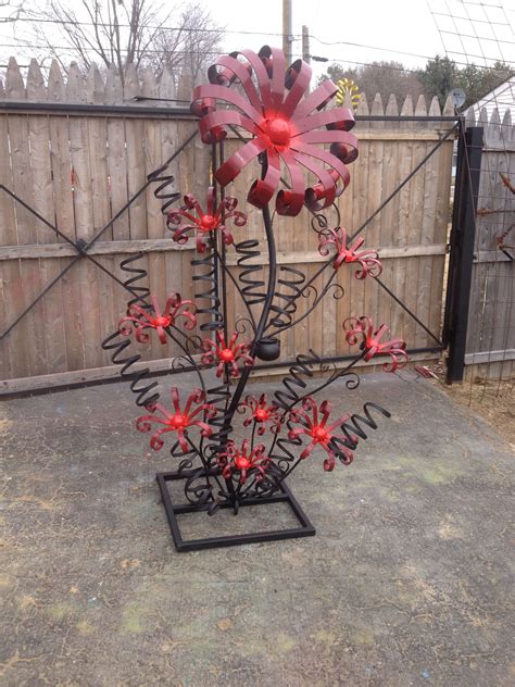 Steel Flower Sculpture Metal Art Welded Metal Yard Art Scrap Metal Art Tin Flowers Steel