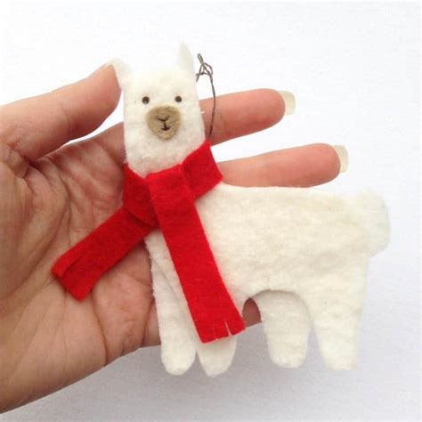 15 Diy Felt Christmas Ornaments To Make With The Kids