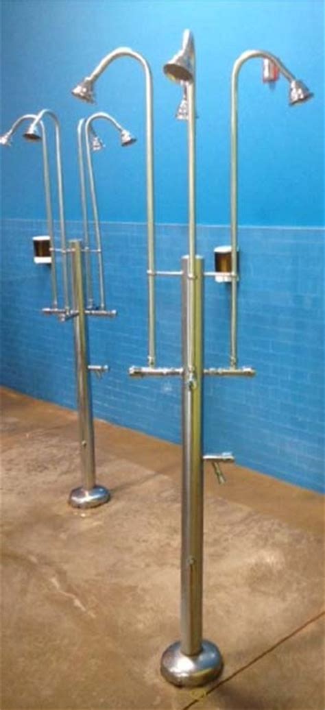 Outdoor Beach And Pool Showers Made Of High Quality Stainless Steel