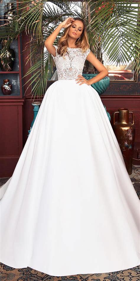 Rhinestone wedding robe dressing gown: 27 Fantasy Wedding Dresses From Top Europe Designers ...
