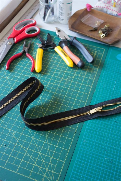 How To Customize The Perfect Zipper In 2020 Sewing Tutorials Free