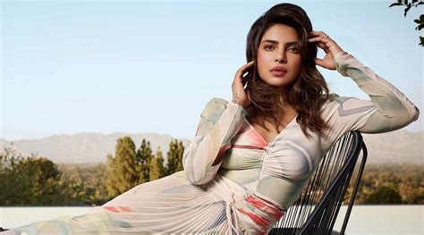 Priyanka Reveals Shell Be Seen In Bollywood Movie ‘next Year Gives Funny Reply To Fan On Not