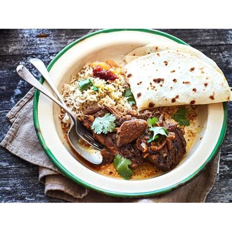 This lamb rogan josh recipe allows to make this classic, kashmiri lamb dish in one step with no fuss. Easy oven-baked lamb curry recipe | Food To Love