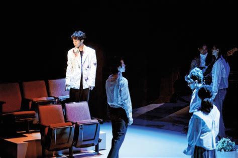 Da zhuang 大壮 chinese composer: 吳青峰淡水開唱藝術風 歌聲貫場沒說半句話 - 自由娛樂