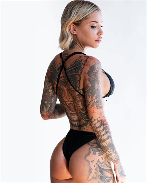 Laurence Bédard Lolobe4 Instagram Rbabesdirectory
