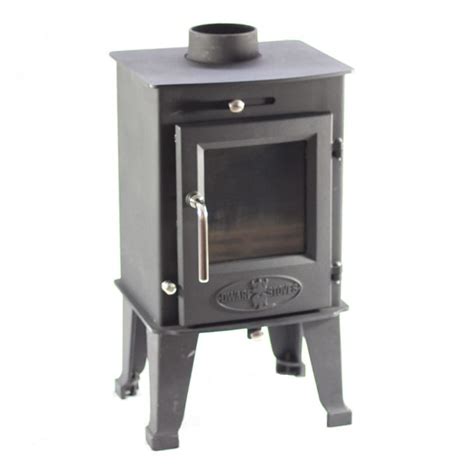 And the fact that these are so portable makes them an excellent option for winter camping. SMALL STOVE: The Dwarf 4kw | Tiny Wood Stove