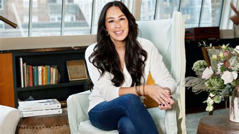 Actors earn a lot, no exception and yahoo serious, here is this person worth: Joanna Gaines Net Worth 2020 - Atlanta Celebrity News