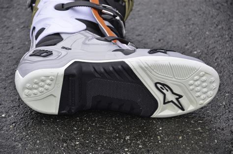 TEST: Alpinestars TECH 10 2019 - leichter, schmaler und ...