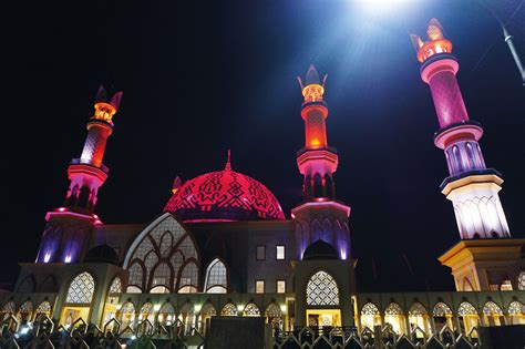 Gambar diambil sebelum gempa 2018 tahun lalu. Islamic-Center-Mataram-2 - NOW! Bali