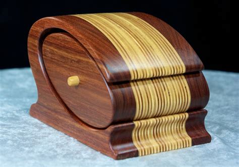 Bandsaw Box - Chicago | Bandsaw box, Bandsaw, Woodworking techniques