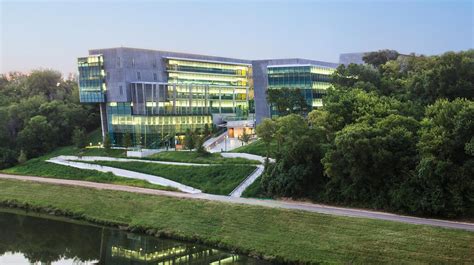 Tarrant County College District — Studiooutside