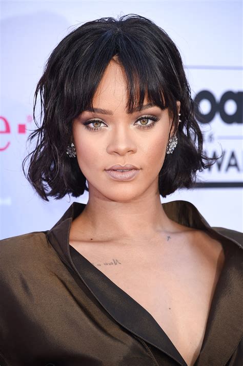 In this video i show you how to create 10 easy heatless hairstyles for back to school! Rihanna Short Hair: See Her Cute New Bangs and Bob | Glamour