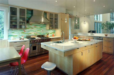 With so many types of house styles, narrowing the list down to your favorite can be overwhelming. 83 Exciting Kitchen Backsplash Trends to Inspire You ...