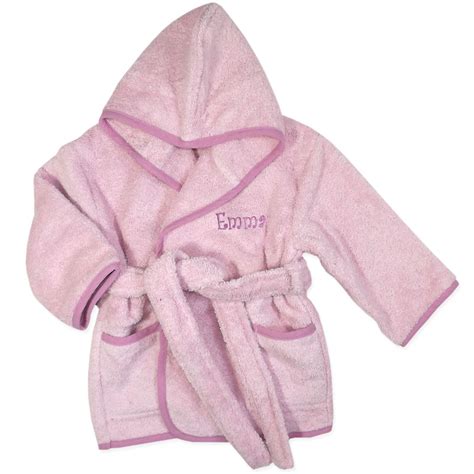 Notre peignoir personnalisé entièrement fabriqué à la main possède une coupe chic et décontractée. Peignoir petite fille brodé | Linge de bain brodé | Amikado