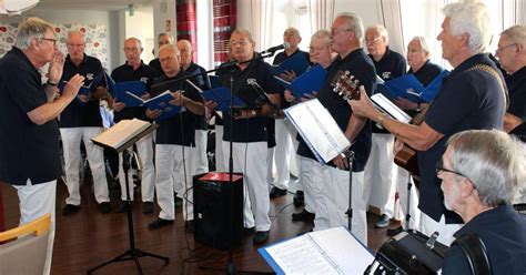 Das haus ist bis zu den gespachtelten wänden fertiggestellt. Ein Herbstfest im Haus Stephanus in Alsfeld als Schiffsreise