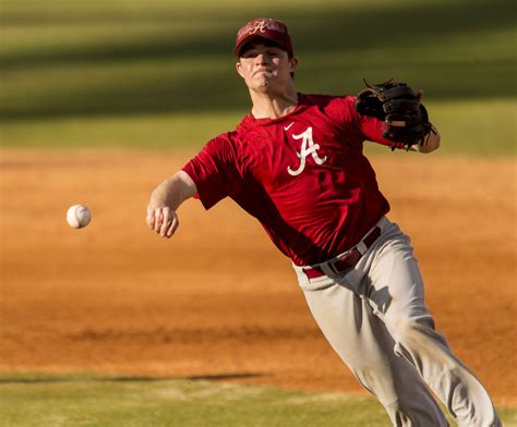 See the top 25 Alabama baseball photos from the 2015 Season | AL.com