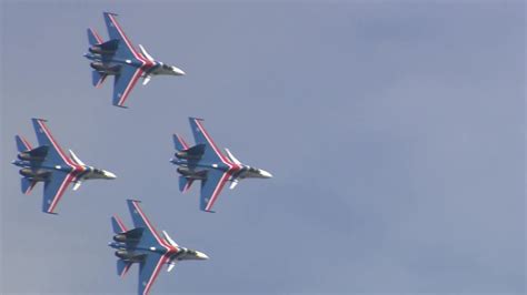 Watch Russian Aerobatic Teams Perform Breathtaking Stunts At Army