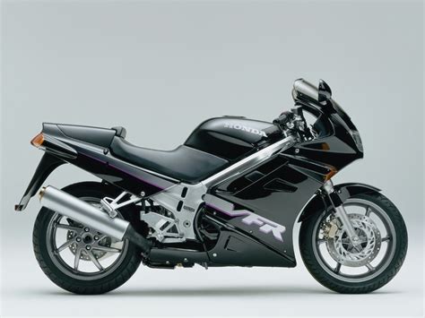 In this version sold from year 1994 , the dry weight is 209.0 kg (460.8 pounds) and it is. The Honda 750 at MotorBikeSpecs.net, the Motorcycle ...