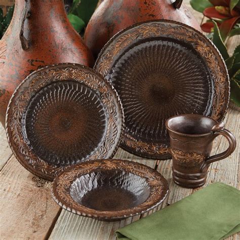 Pin By Tina Fellows On Pottery Western Dinnerware Rustic Dinnerware