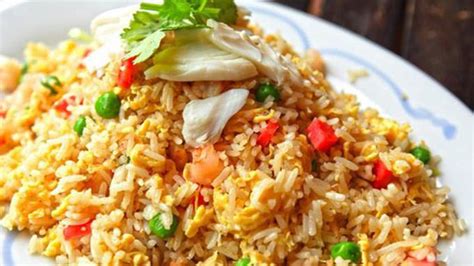 Bumbu nasi goreng secara umum sangat sederhana yakni hanya bawang putih dan bawang merah saja. Resep Nasi Goreng Kencur Ayam Suwir Nikmatnya Mantap ...