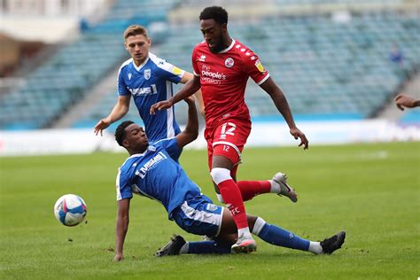 Crawley town fc ocupa a posição 8 no campeonato league two e tem pontos 34 na classificação. REPORT | GILLINGHAM 2-1 CRAWLEY TOWN - News - Crawley Town