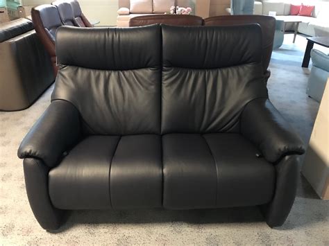 Sich einfach mal ausstrecken, den alltag hinter sich lassen; Mein Ausstellungsstück: 2-Sitzer Sofa von Himolla