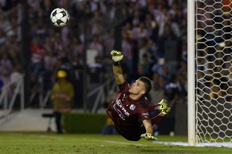 Tiago volpi plays for other latin american teams team figueirense in pro evolution soccer 2014. São Paulo deve anunciar goleiro Tiago Volpi ainda neste ...