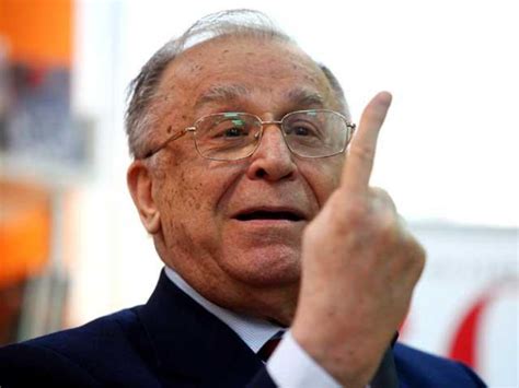 He played a major role in the 1989 revolution that led to the overthrow and execution of nicolae. VIDEO. Ion Iliescu, acuzat de infracţiuni contra umanităţii. Fostul preşedinte, inculpat în ...