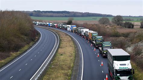 Even outside the city is jam. Drivers will need 'Kent Access Permit' to get into UK once ...