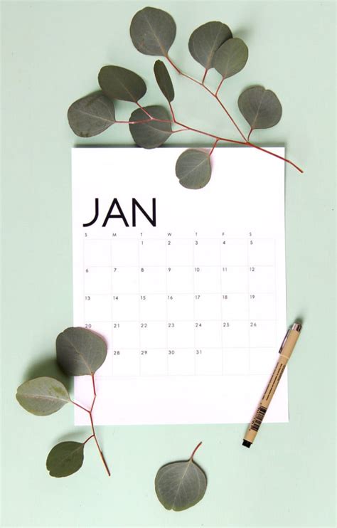 Scopri ricette, idee per la casa, consigli di stile e altre idee da provare. Free Printable Modern 2021 Monthly Calendar & Planner - A ...