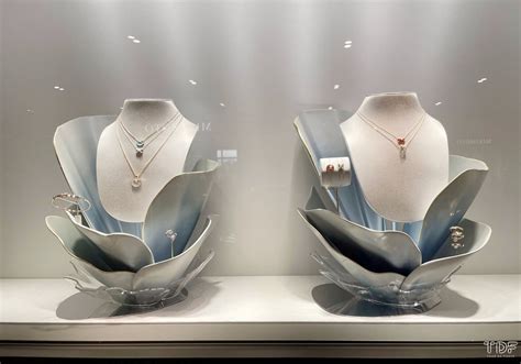 Jewellery Store Window Displays Tdf Visual Merchandising