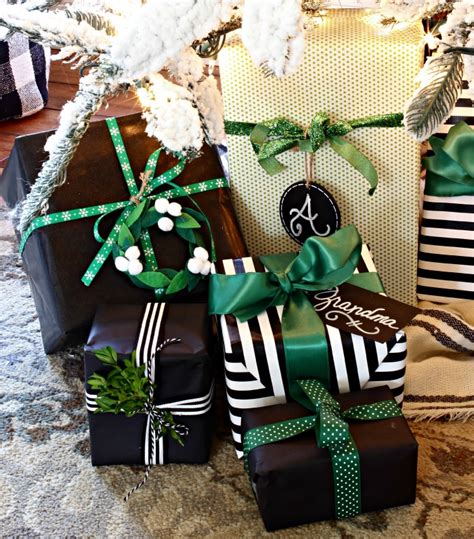 Black and white are classic colours and never fail to look great together. Christmas in July 2016 Blog Hop | Monica Wants It