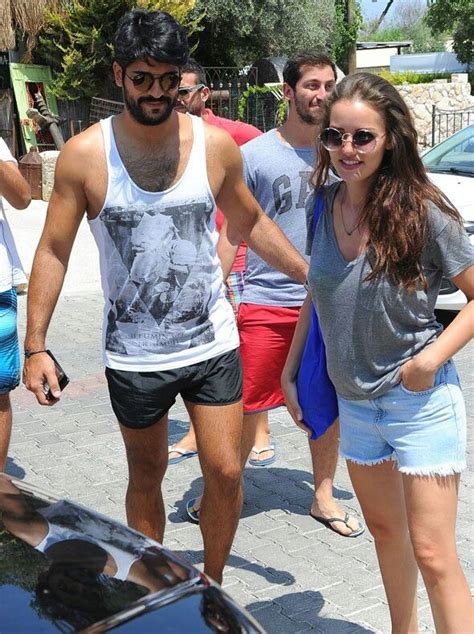 Fahriye Evcen Burak Ozcivit Burak Ozcivit Haughton Famous Couples Turkish Actors Best Couple