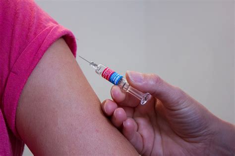 De vaccinaties die u bij de ggd heeft gekregen zijn opgeslagen in het digitaal dossier van die betreffende ggd. GGD: 'Vaccinatie BMR/DTP gaat door ondanks lockdown' - OOG ...