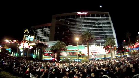 New Years Eve On The Las Vegas Strip Youtube