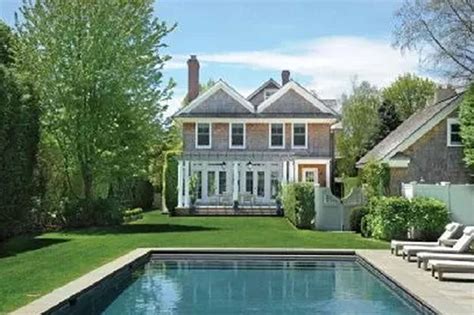 Modest Celebrity Homes That Arent What Youre Expecting