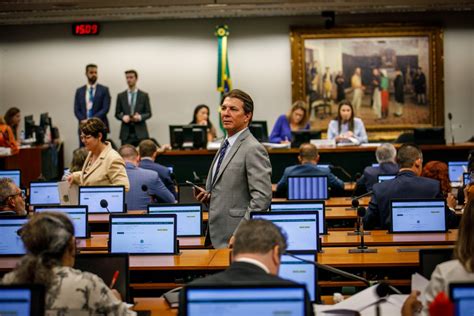 CCJ da Câmara pode votar quatro propostas que têm o STF como alvo nesta