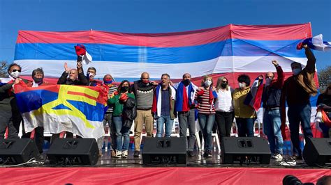 Realizó sus estudios universitarios de psicología en la facultad de ciencias humanas clínicas de la universidad de parís. Empate técnico entre los tres candidatos del Frente Amplio ...