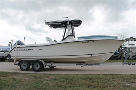 2005 Sea Hunt 232 Triton Center Console Power Boat For Sale