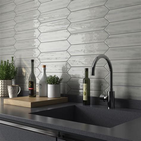 Aligned with roca's compromises on people's wellbeing and environment respect. Flow tiles. Ceramic Wall - Roca Tile USA