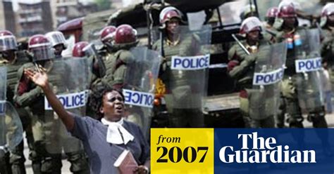 Kenyans Riot As Kibaki Declared Poll Winner World News The Guardian