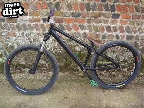 Their bikes have helped many a racer to victory, going as far back as eddy merckx and most recently being the bike that won the tour de france in 2020. Brand-X Dirt Jump Mk3 |Dirt Jump / Street | 19922