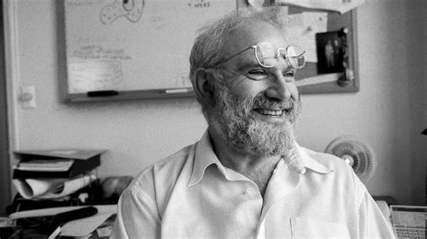 Oliver Sacks Neurologist Who Wrote About The Brains Quirks Dies At