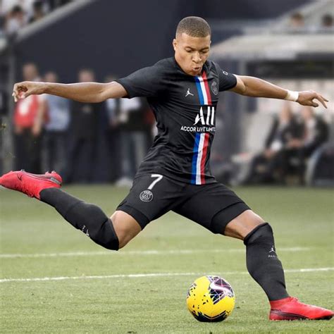 Mbappé was born on december 20, 1998 in france. Kylian Mbappe to Real Madrid?