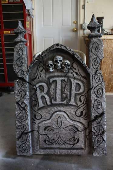 Find photos of grave decoration. Home Made Grave Stones | Halloween tombstones, Halloween ...
