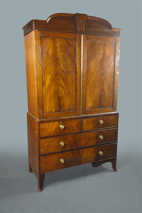 The average price for mahogany linen cabinets ranges from $250 to $900. Regency Mahogany Linen Press Cabinet - The Classic Prop ...